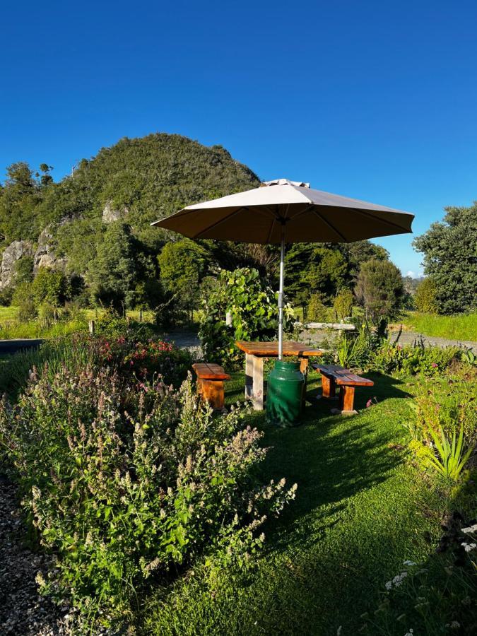Wisteria Way Hotel Opononi Bagian luar foto
