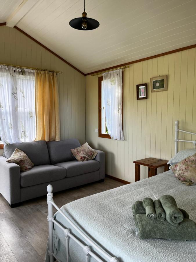 Wisteria Way Hotel Opononi Bagian luar foto